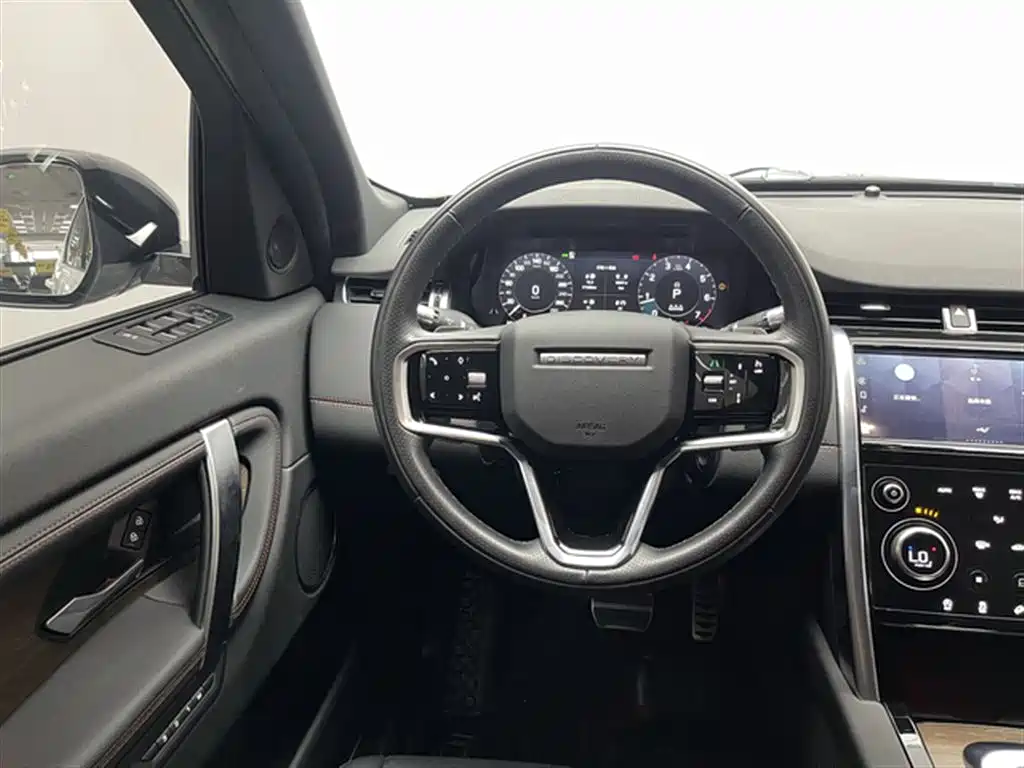 Land Rover Discovery Sport 2023 — фото 13