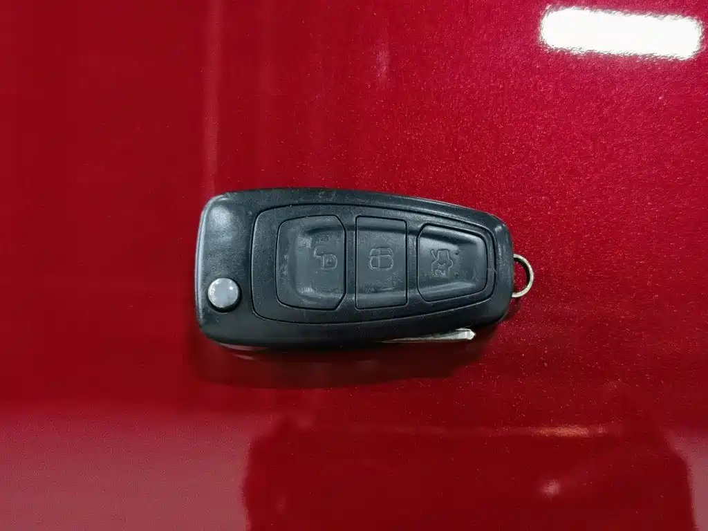 Ford Focus 2013 — фото 19