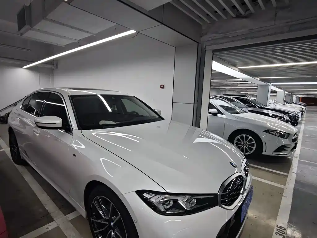 BMW 3 Series 2024