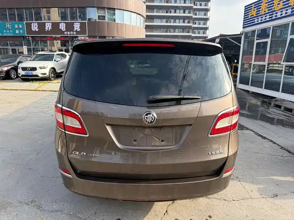 Buick GL8 2011