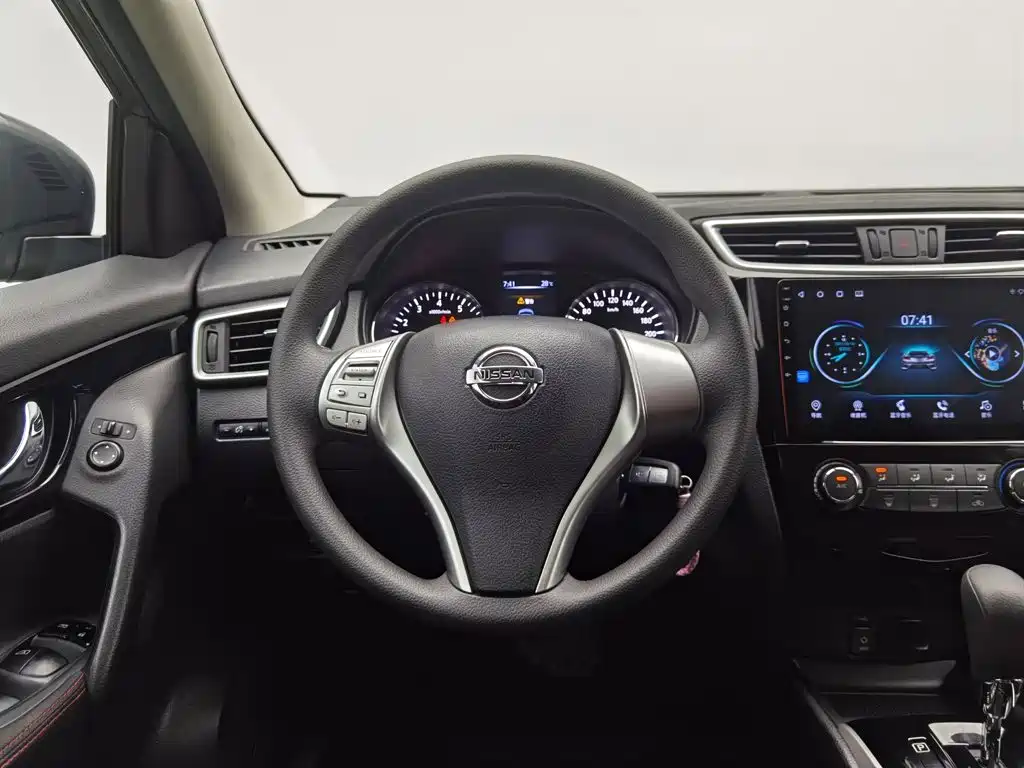 Nissan Qashqai 2017 — фото 11