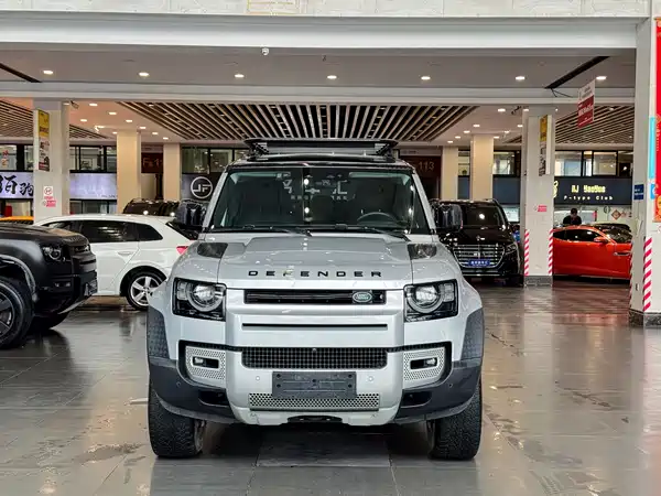 Land Rover Defender 2022