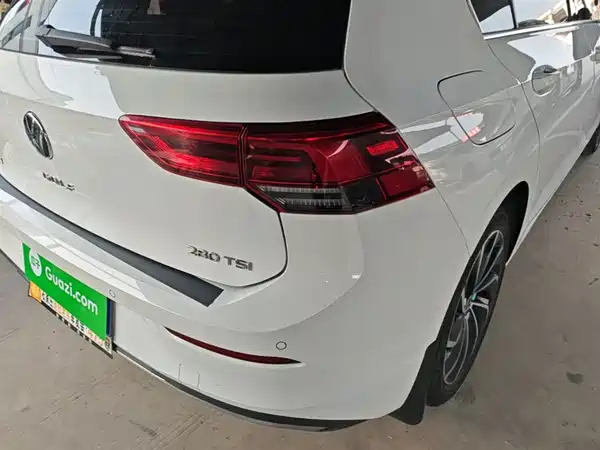Volkswagen Golf 2021