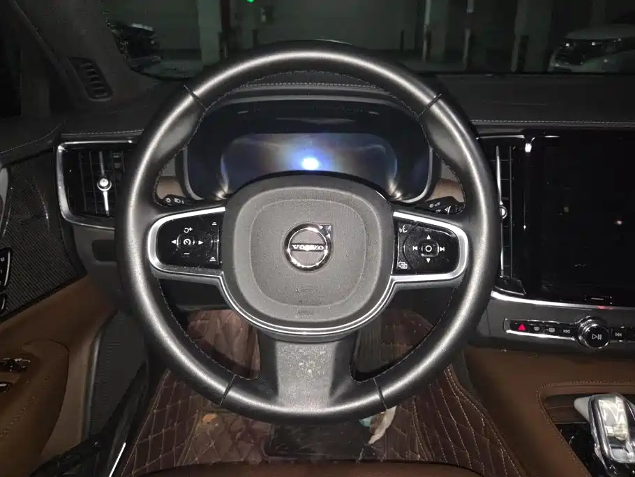 Volvo S90 2025 — фото 15
