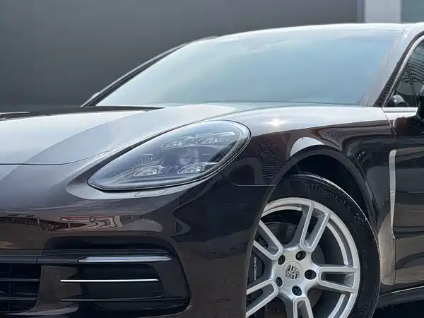 Porsche Panamera 2018