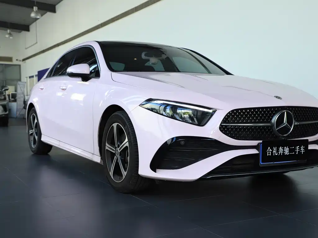 Mercedes-Benz A-Class 2025 — фото 2