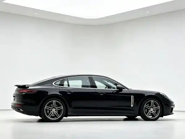 Porsche Panamera 2020
