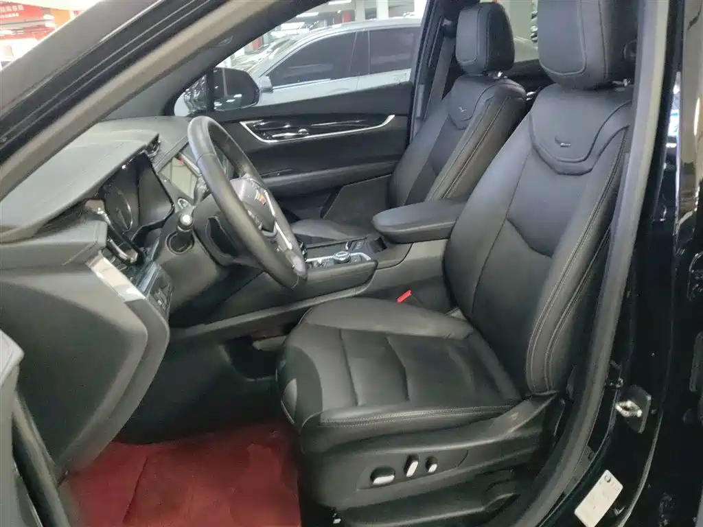 Cadillac XT5 2020 — фото 15