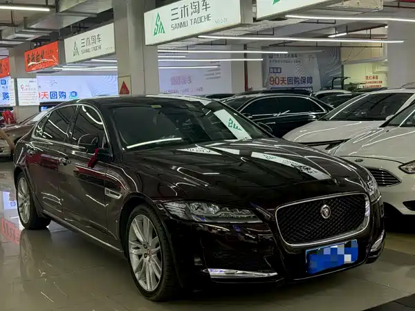 Jaguar XFL 2020