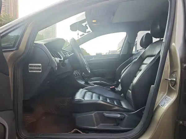 Volkswagen Golf 2016