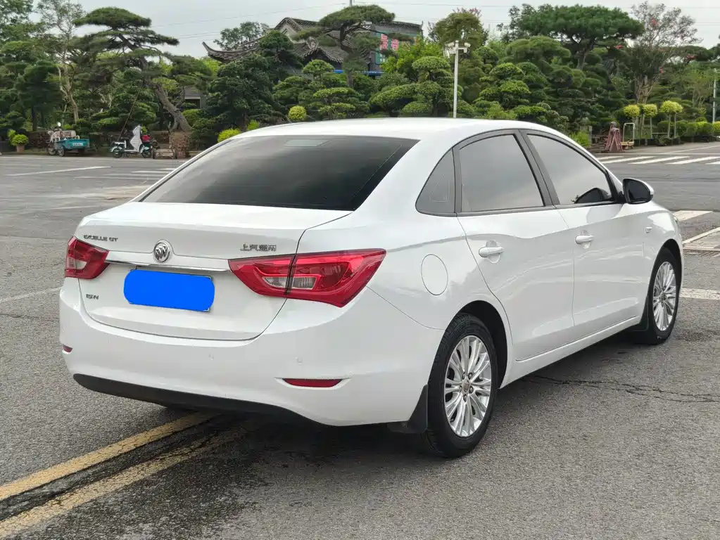 Buick Excelle 2017 — фото 12
