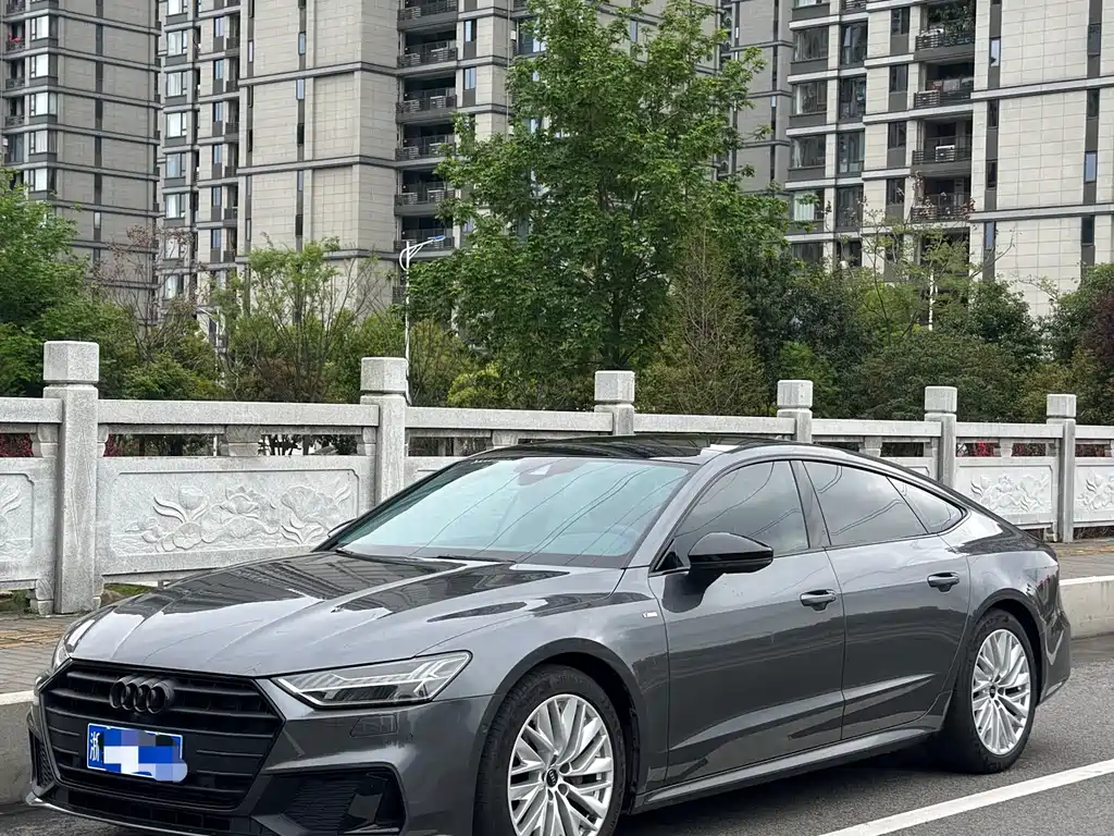 Audi A7 2021 — фото 1