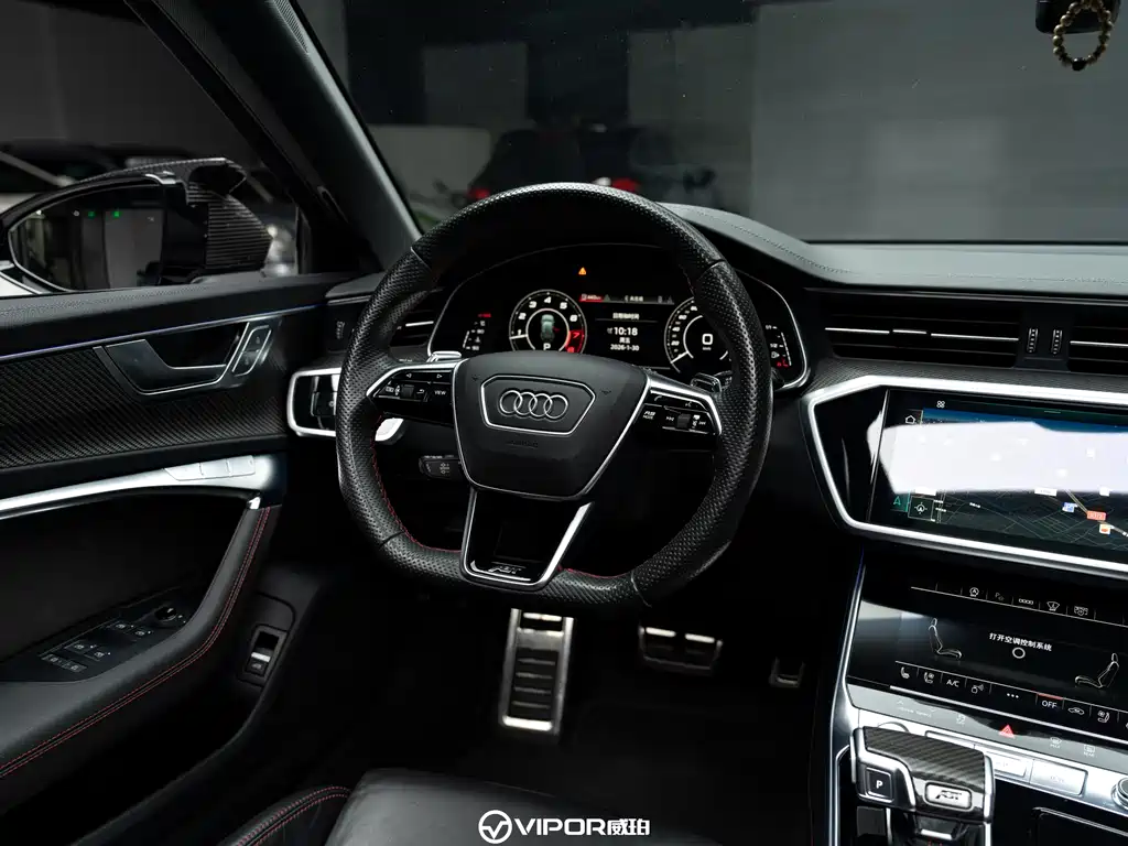 Audi RS 6 2021 — фото 13