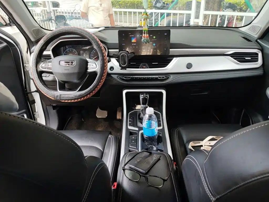 Geely Vision X6 2021