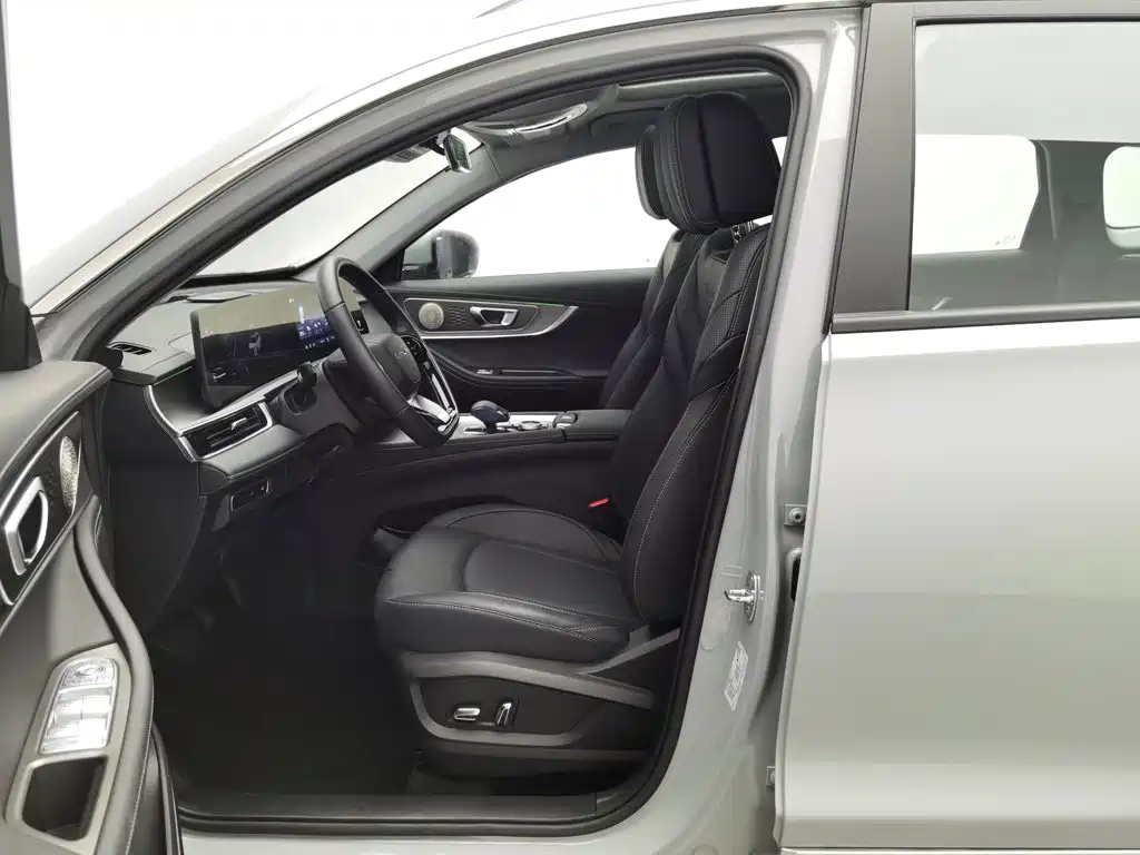 Chery Tiggo 8 PRO New Energy 2025 — фото 10
