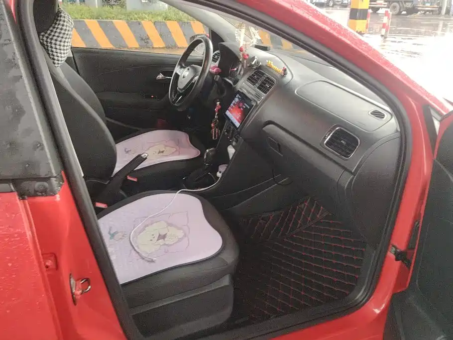 Volkswagen Polo 2017 — фото 8