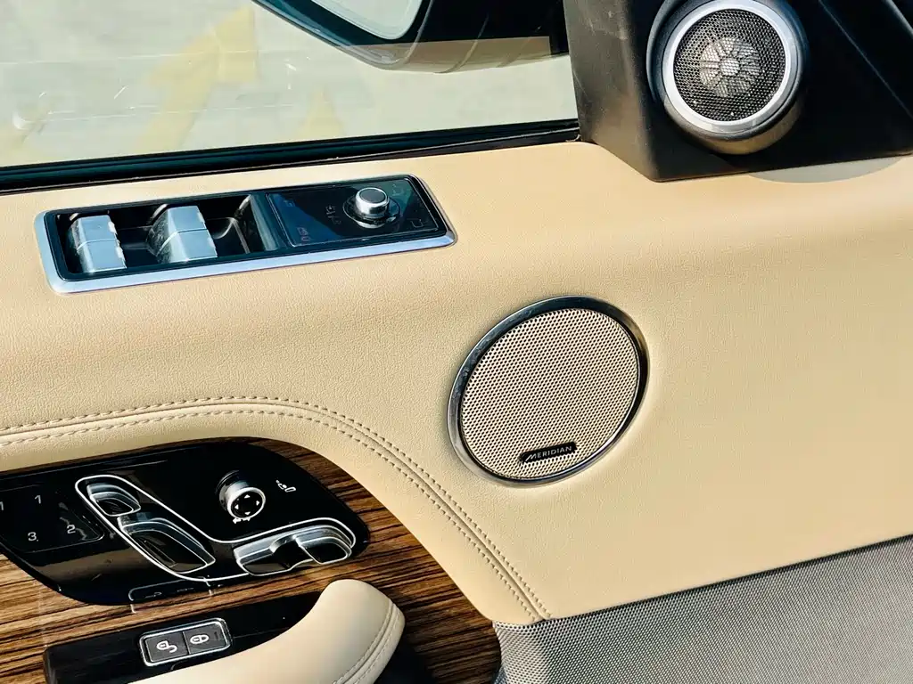 Land Rover Range Rover 2019 — фото 19