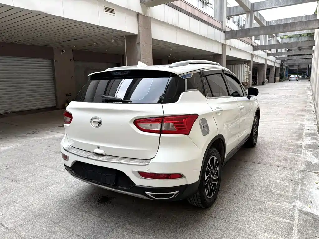 GAC Motor Trumpchi GS4 2016 — фото 5