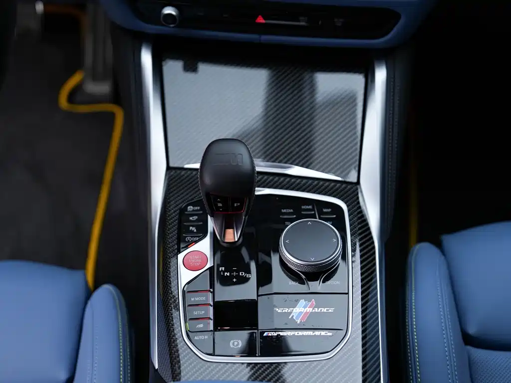 BMW M4 2025 — фото 15