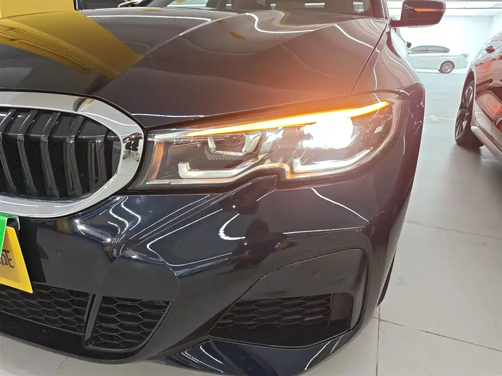 BMW 3 Series 2022 — фото 18