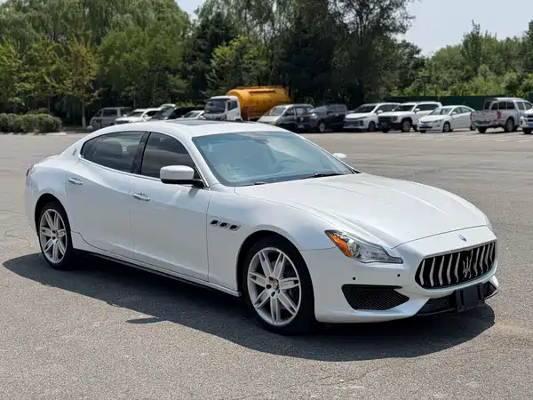 Maserati Quattroporte 2015