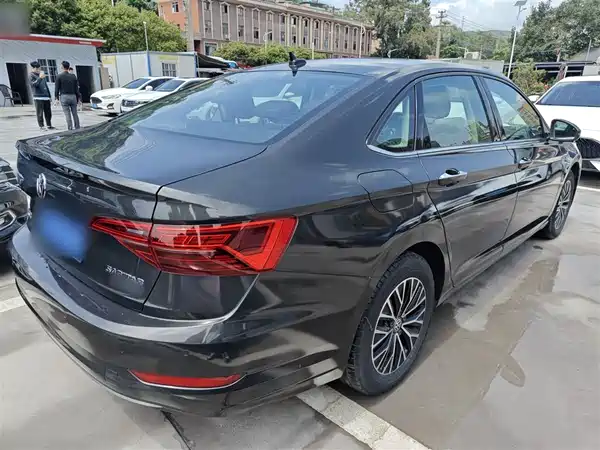 Volkswagen Sagitar 2021