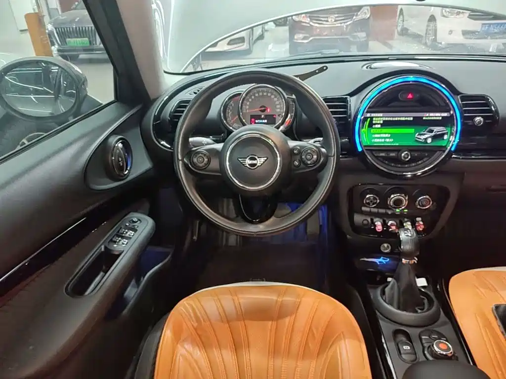 MINI Clubman 2019 — фото 11