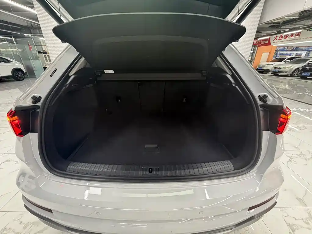 Audi Q3 2023 — фото 14