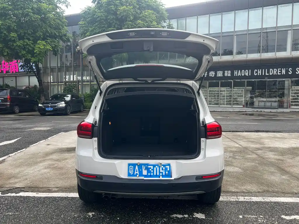 Volkswagen Tiguan 2016 — фото 13