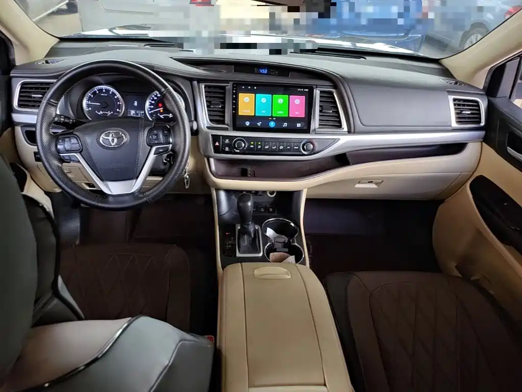 Toyota Highlander 2021 — фото 10