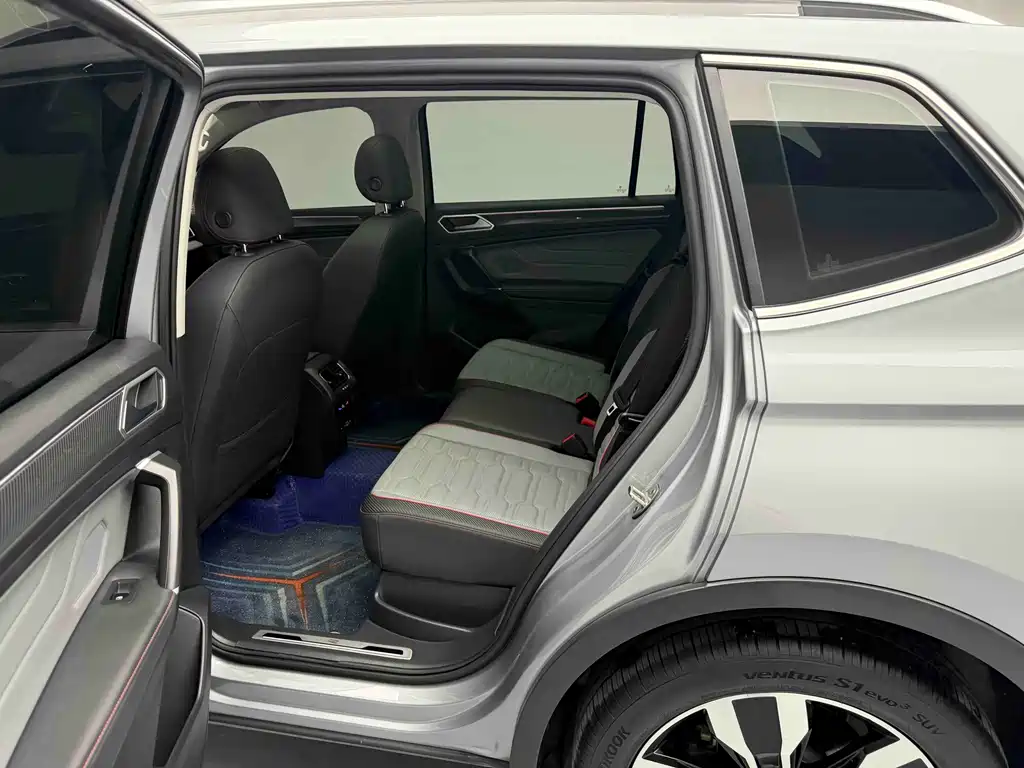 Volkswagen Tiguan L 2022