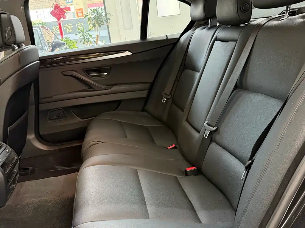 BMW 5 Series 2013 — фото 9