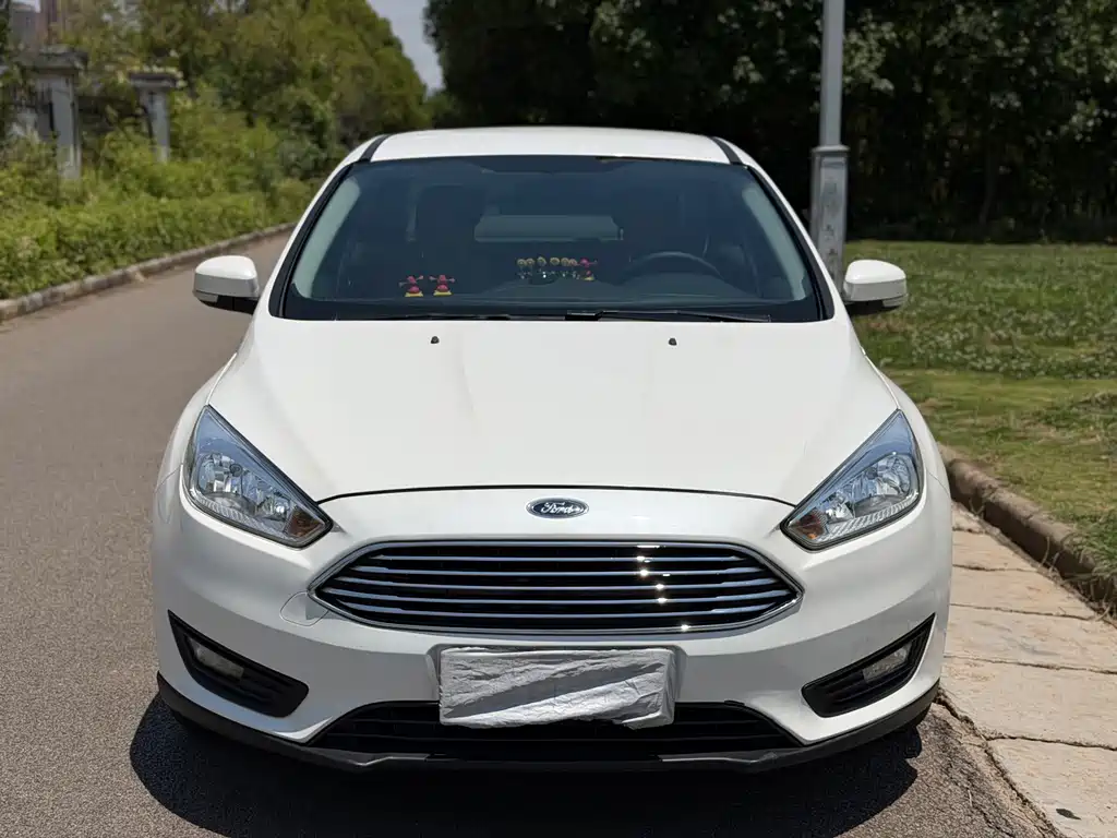 Ford Focus 2017 — фото 2