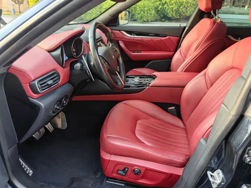 Maserati Levante 2021 — фото 24