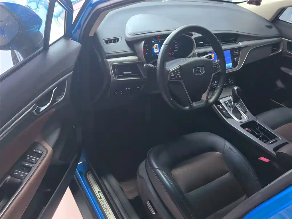 Geely Emgrand GS 2017 — фото 12