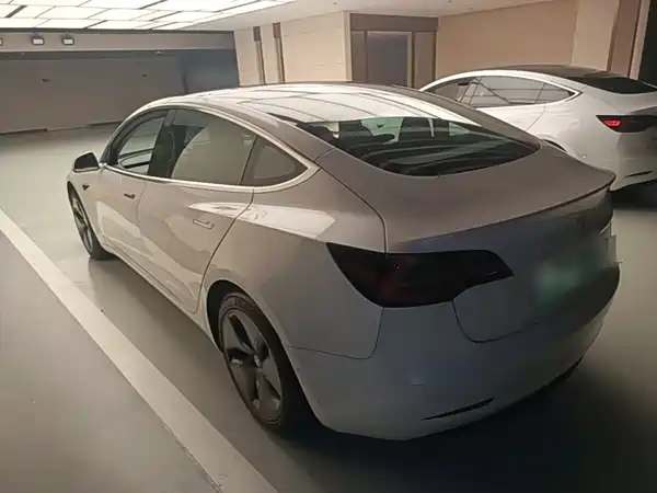 Tesla Model 3 2019