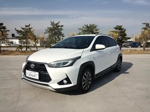 Toyota Yaris L 2021