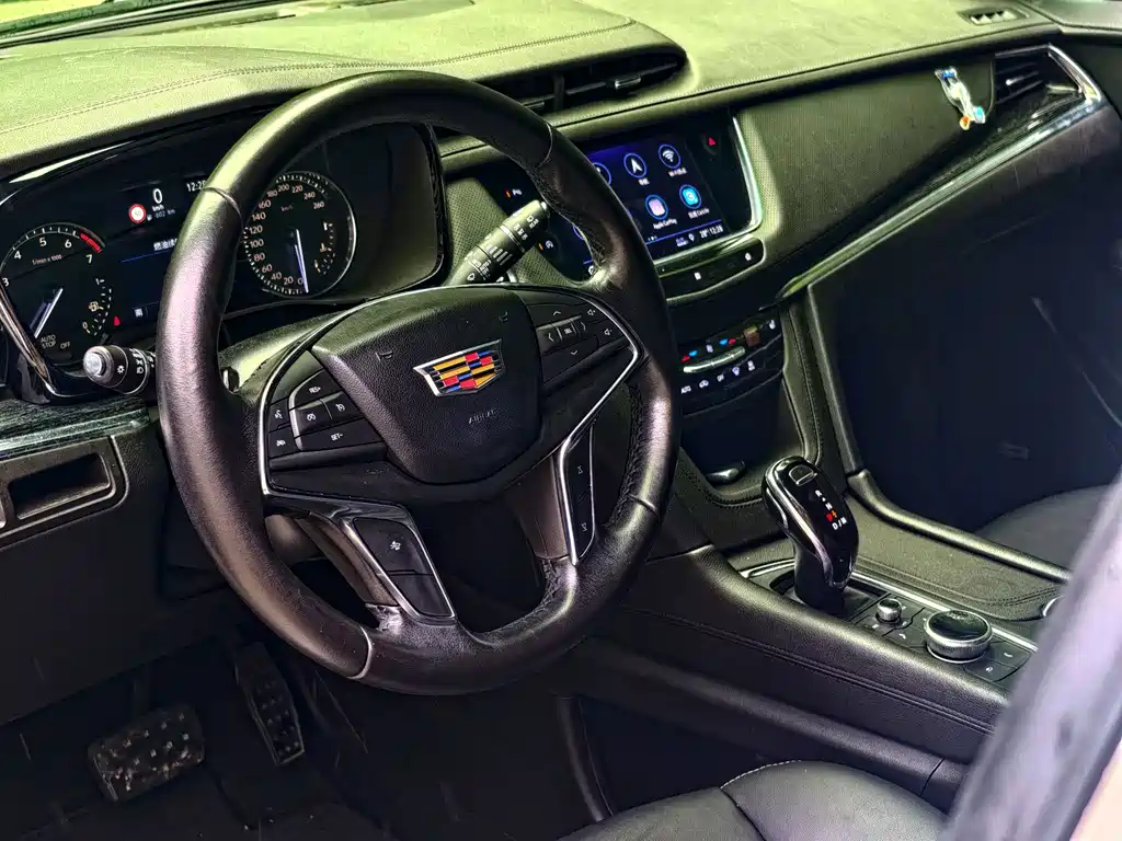Cadillac XT5 2019 — фото 4