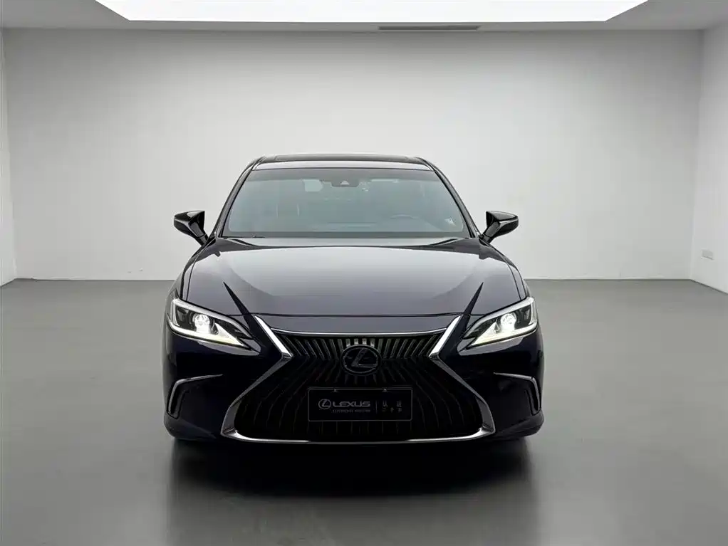 Lexus ES 2019 — фото 2