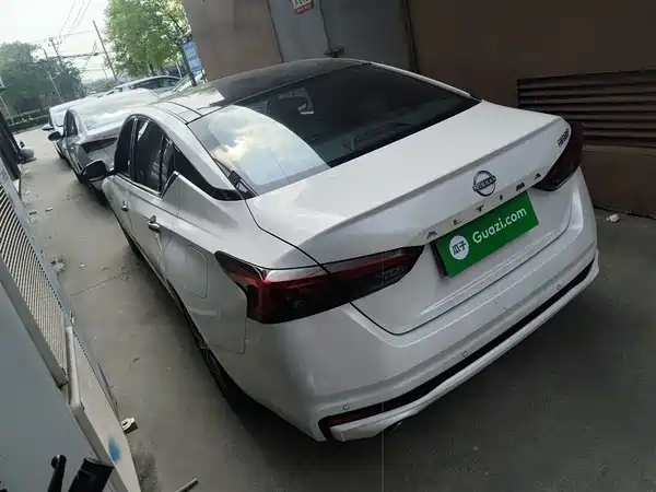 Nissan Teana 2022