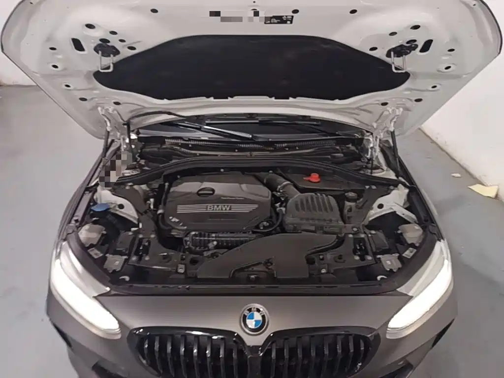BMW 1 Series 2022 — фото 16