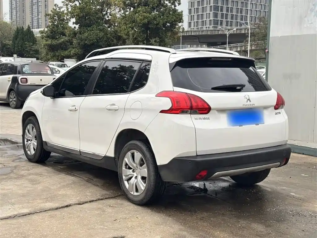 Peugeot 2008 2015 — фото 22