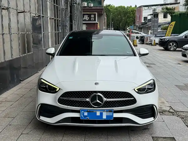 Mercedes-Benz C-Class 2021