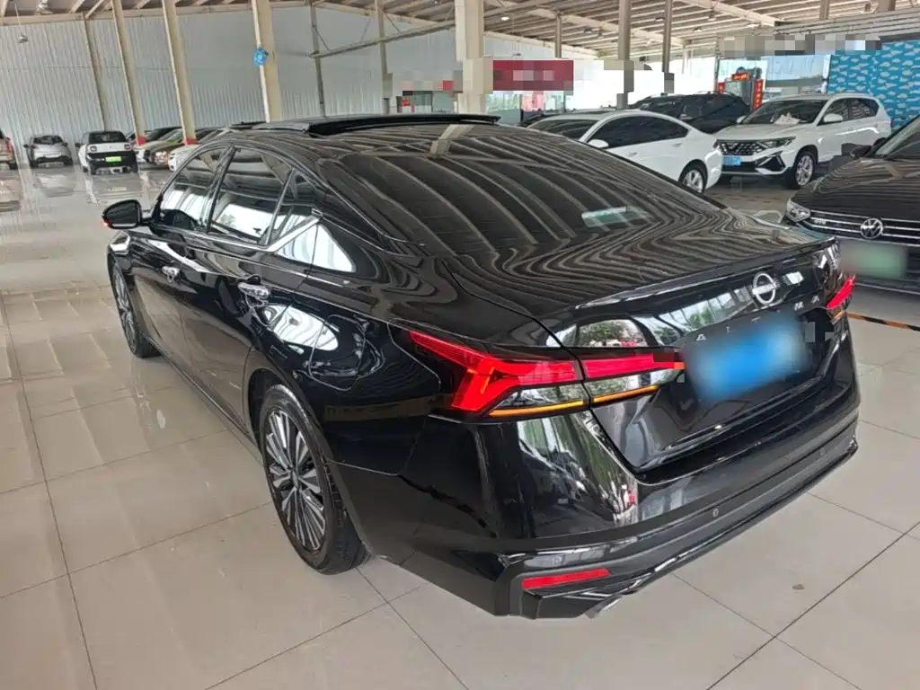 Nissan Teana 2024