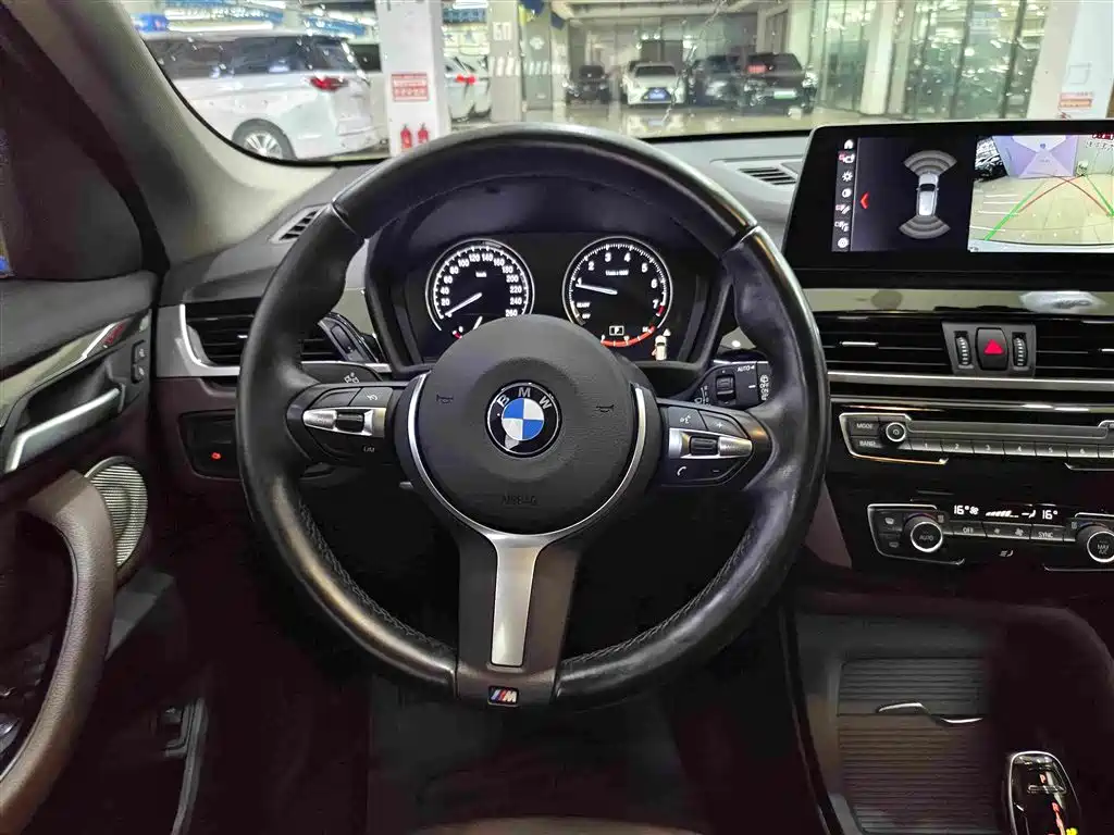 BMW X1 2022 — фото 12