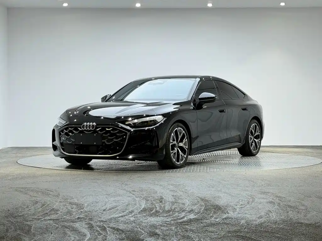Audi A5L Sportback 2025 — фото 1