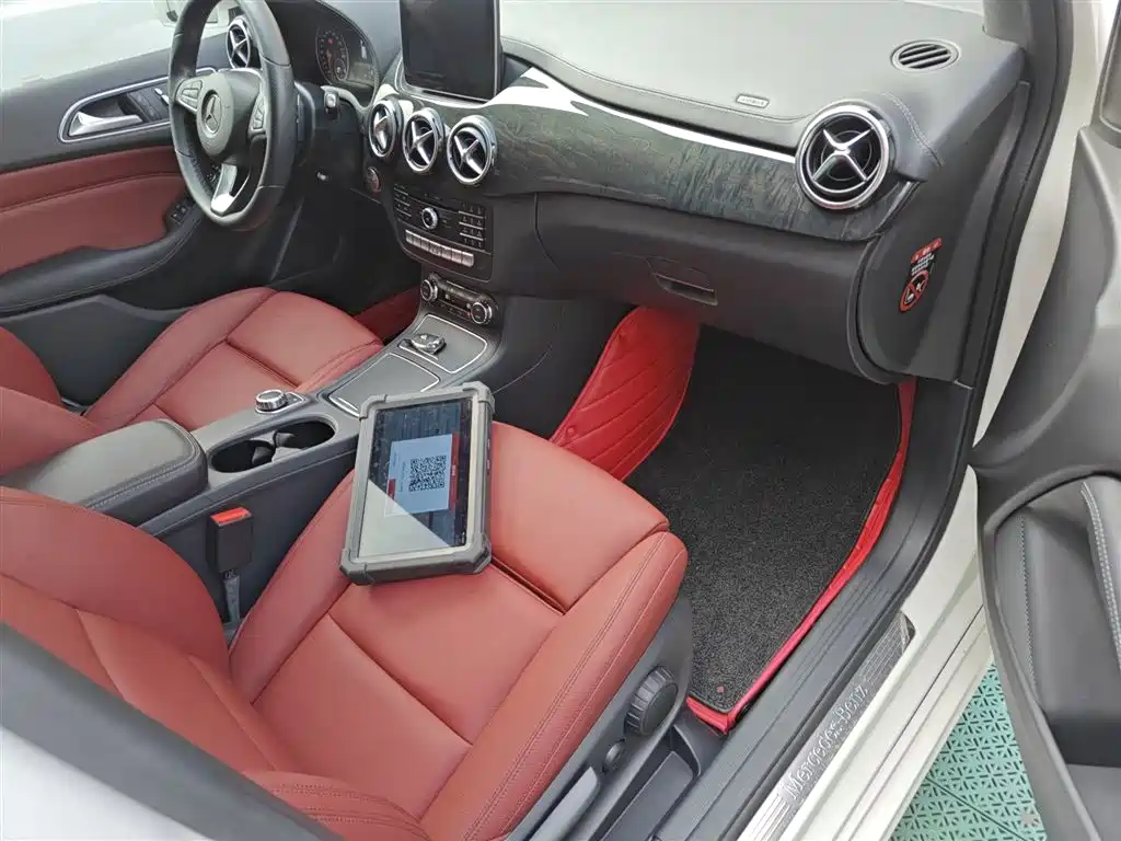 Mercedes-Benz B-Class 2017 — фото 25