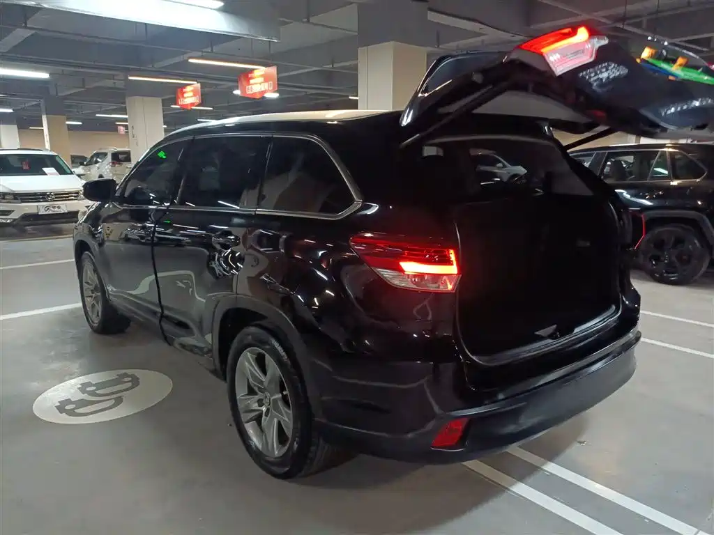 Toyota Highlander 2018 — фото 23