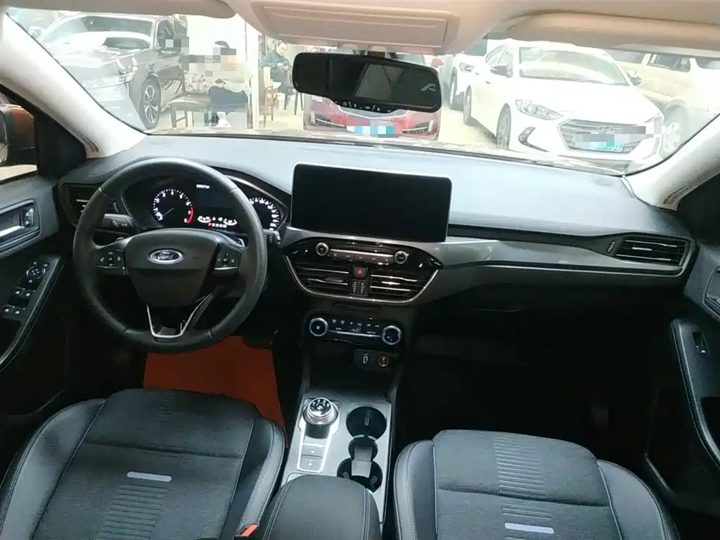 Ford Focus Active 2020 — фото 10