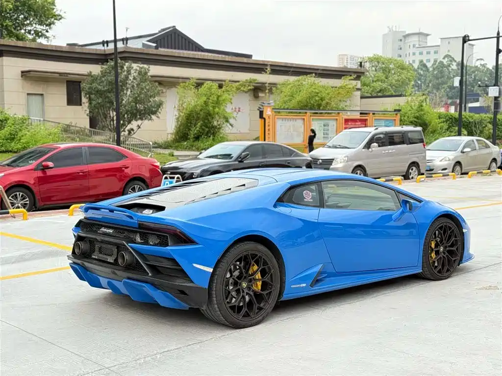 Lamborghini Huracán 2021 — фото 4